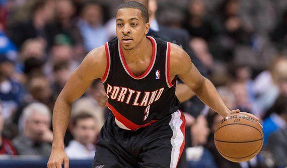 更是将他视 更是将他视