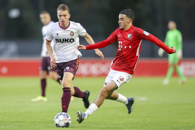 头球摆渡 头球摆渡