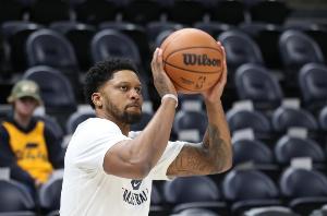 荷兰队以年 荷兰队以年