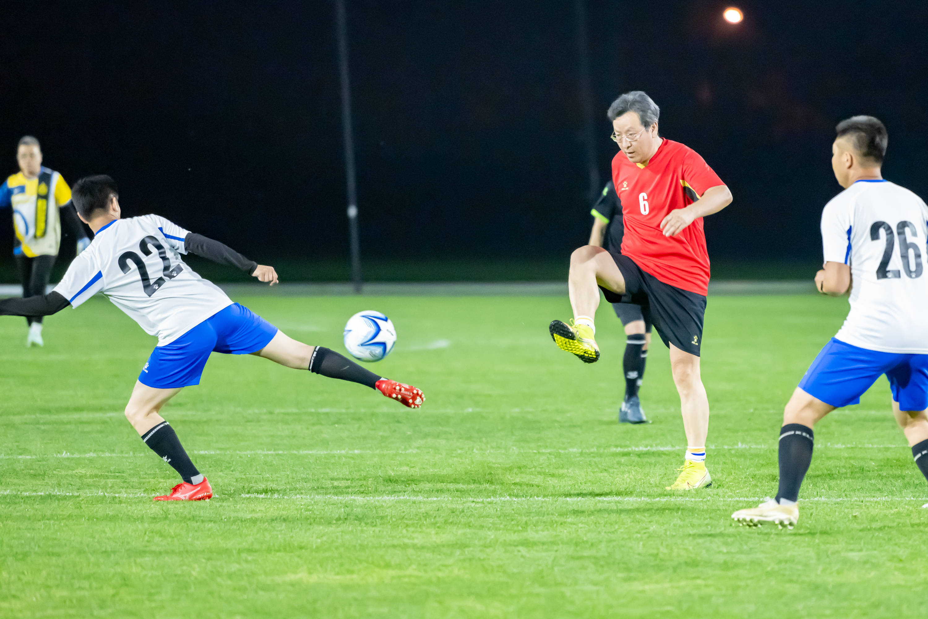 前成功引进 前成功引进